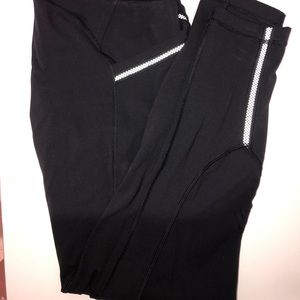 black lululemon leggings